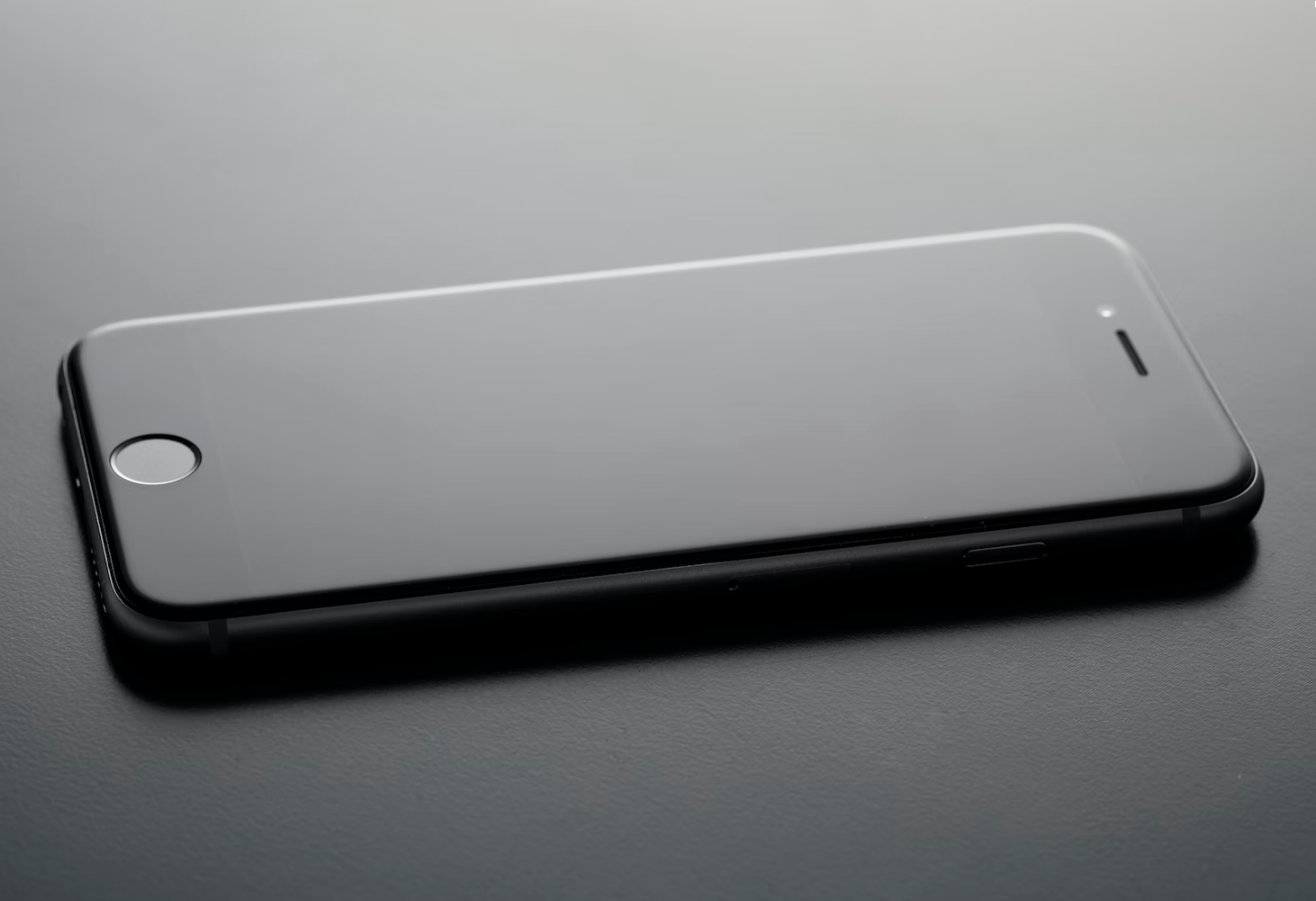 消息称京东方将为苹果 iPhone SE 4 提供 OLED 显示屏